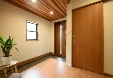 <p>浜松市浜名区で築36年和風住宅を改修<br>親世代にもやさしい快適リノベーション</p>